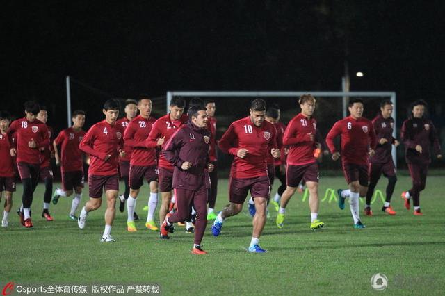 开心报喜：迎来了可爱小公主2024-11-21 詹妮弗·劳伦斯的孕期生活！