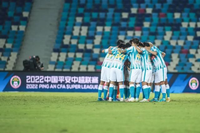 首度饰演“绝世恶女”的金裕贞表示：“我越读原著故事和剧本，越了解作品中的人物，这部作品就越引人入胜。