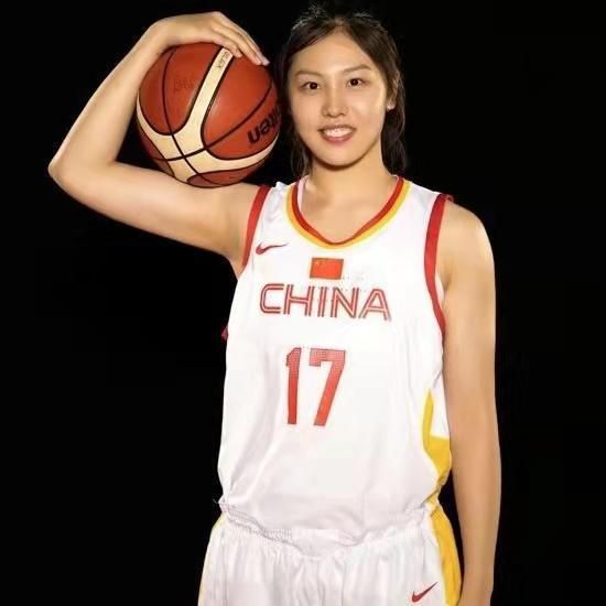 比伯为海莉拍孕妇照 “带娃夫妇”迎来自己的崽！