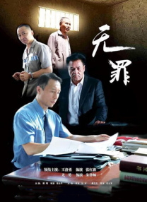 2014香港小姐泳装亮相 身材平平无看头香艳不足 2014-08-15 14日，2014香港小姐竞选的十六位候选佳丽到香港浅水湾，首度以泳装亮相，但一件头泳衣看头欠奉，不过也吸引不少泳客及装修工人举机拍照。